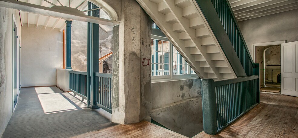 More Photos Of 636 Royal St, New Orleans Storefront For Lease
