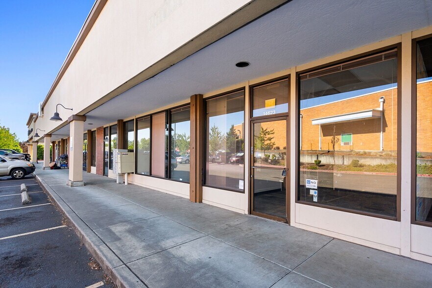 More Photos Of 14625-14629 SE Mcloughlin Blvd, Portland Unknown For Lease