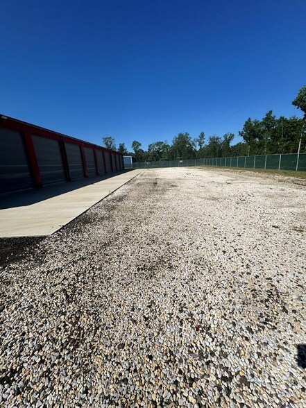 More Photos Of 277 Moses St, Zavalla Self Storage For Sale