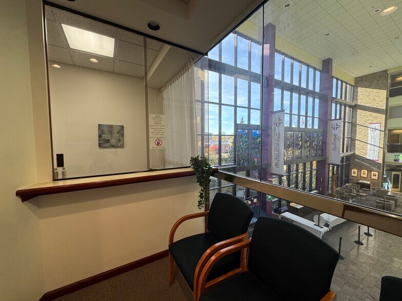 More Photos Of 299 Carew St, Springfield Medical For Sale