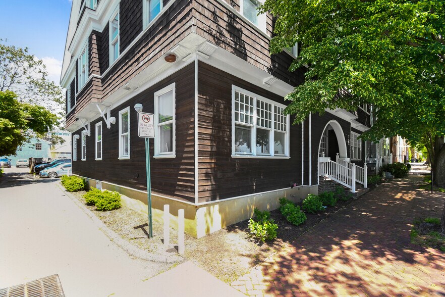 More Photos Of 1215 Cameron St, Alexandria Office For Lease