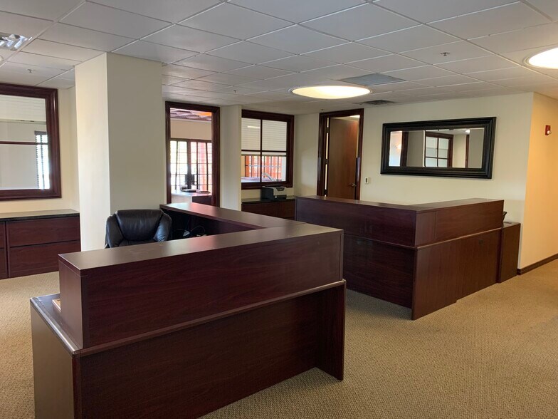 More Photos Of 1924 S Osprey Ave, Sarasota Coworking Space