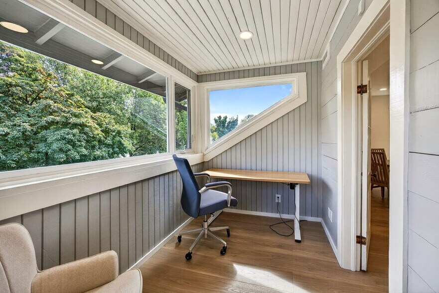 More Photos Of 111 Cedar St, Rogue River Office Residential For Sale