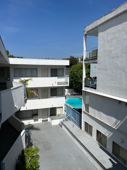 More Photos Of 1617 N Fuller Ave, Los Angeles Apartments For Sale