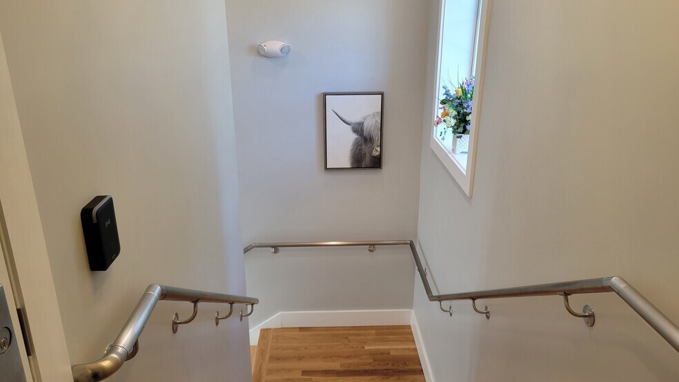 More Photos Of 119 Griswold St, Glastonbury Loft Creative Space For Lease