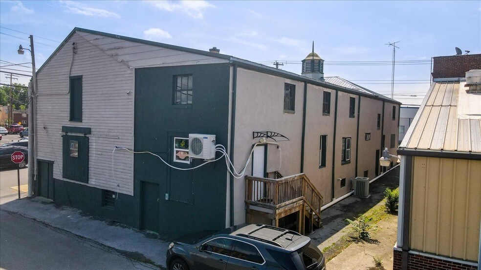 More Photos Of 325 Winchester Ave, Martinsburg Freestanding For Sale