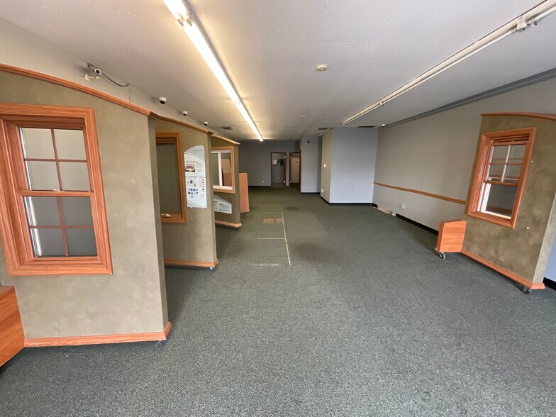 More Photos Of 821 W Coliseum Blvd, Fort Wayne Unknown For Sale