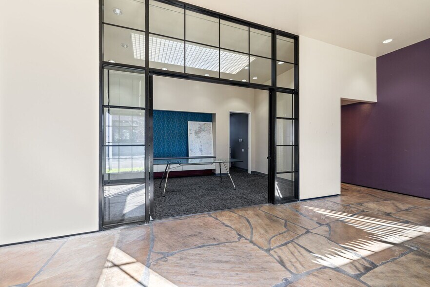 More Photos Of 1207-1215 G St, Sacramento Loft Creative Space For Sale