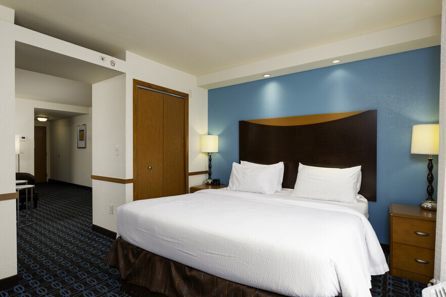 More Photos Of 4355 W New Haven Ave, Melbourne Hotel For Sale