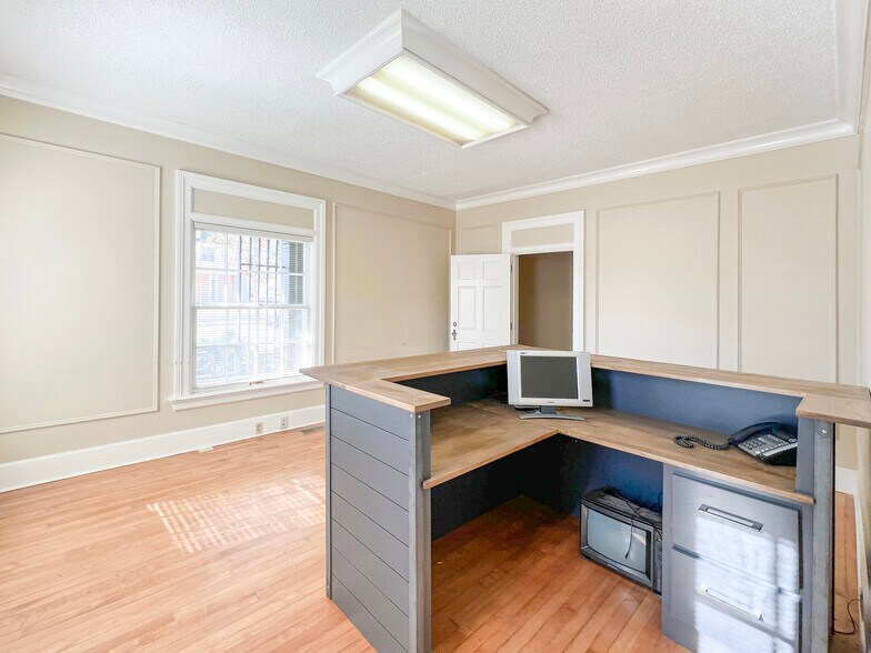 More Photos Of 1521 S Denver Ave, Tulsa Office For Sale