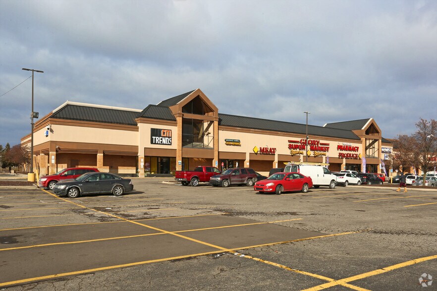 Primary Photo Of 7990-8000 W Outer Dr, Detroit Freestanding For Lease