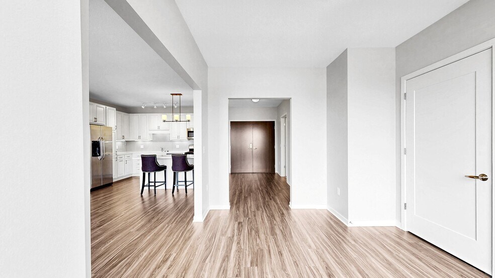 More Photos Of 1700 Plymouth Rd, Minnetonka Apartments For Lease