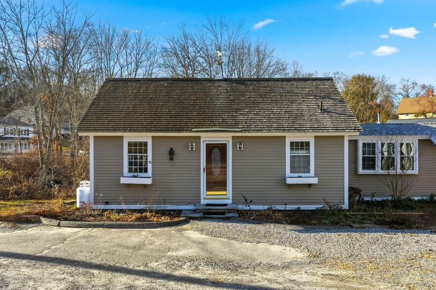 More Photos Of 33 Deep River Rd, Centerbrook Flex For Sale