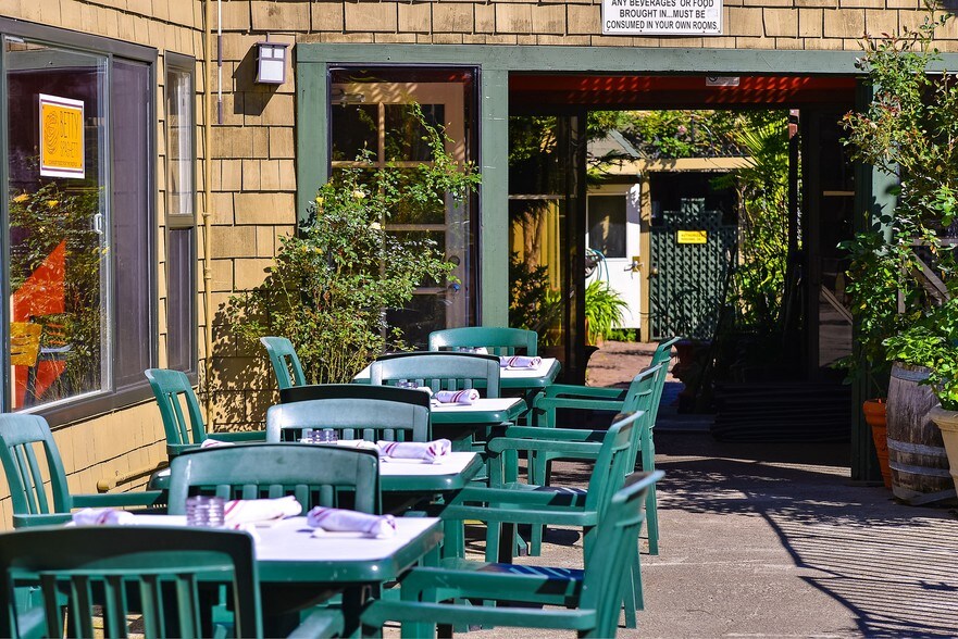 More Photos Of 16390 4th St, Guerneville Hotel For Sale