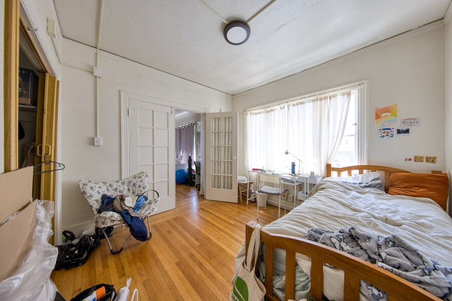 More Photos Of 2411 Durant Ave, Berkeley Apartments For Sale