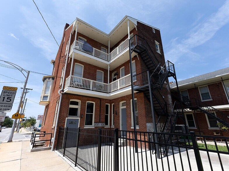 More Photos Of 153 S Beaver St, York Storefront Retail Residential For Lease