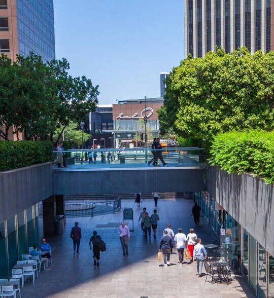 More Photos Of 350 S Grand Ave, Los Angeles Office For Lease