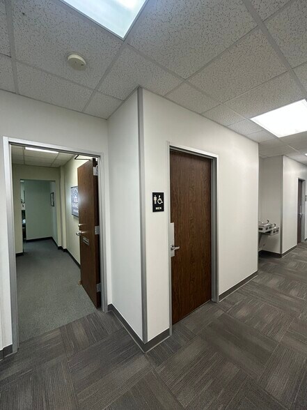 More Photos Of 2424 W Holcombe Blvd, Houston Medical For Lease