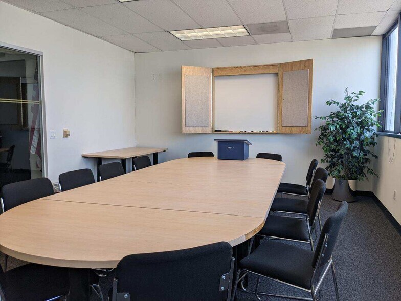 More Photos Of 6060 W Manchester Ave, Los Angeles Office For Lease