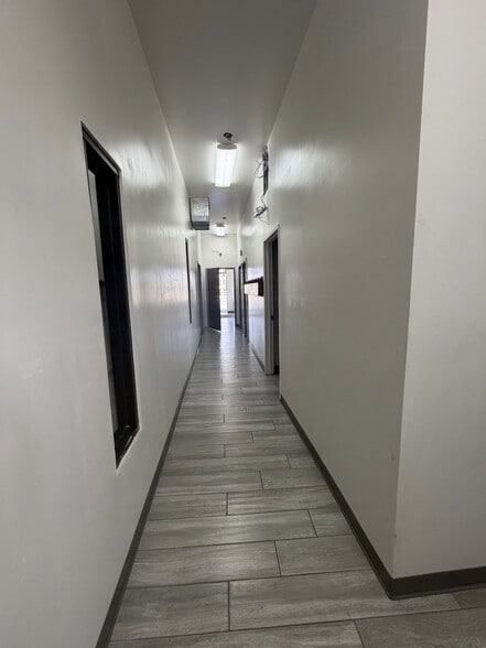 More Photos Of 1036 E Compton Blvd, Compton Storefront Retail Office For Lease