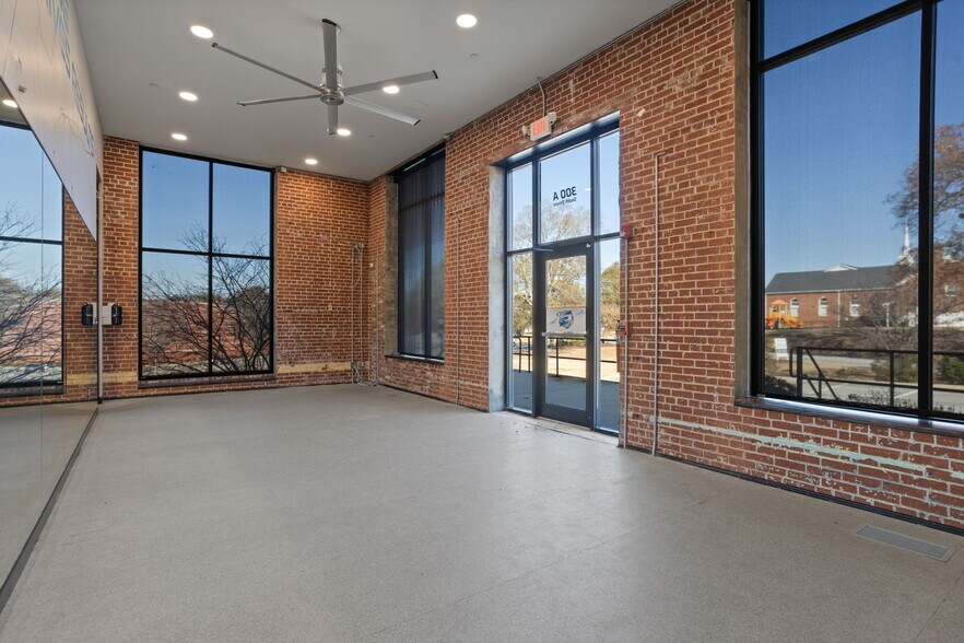 More Photos Of 300 South St, Simpsonville Apartments For Lease