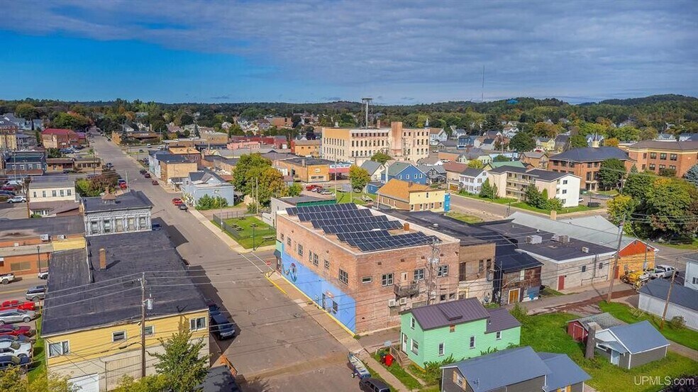 More Photos Of 200-206 E Division St, Ishpeming Storefront Retail Residential For Sale