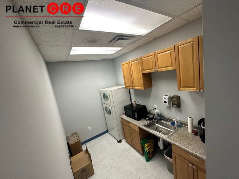 More Photos Of 8175 Staples Mill Road, Richmond Manufacturing For Lease