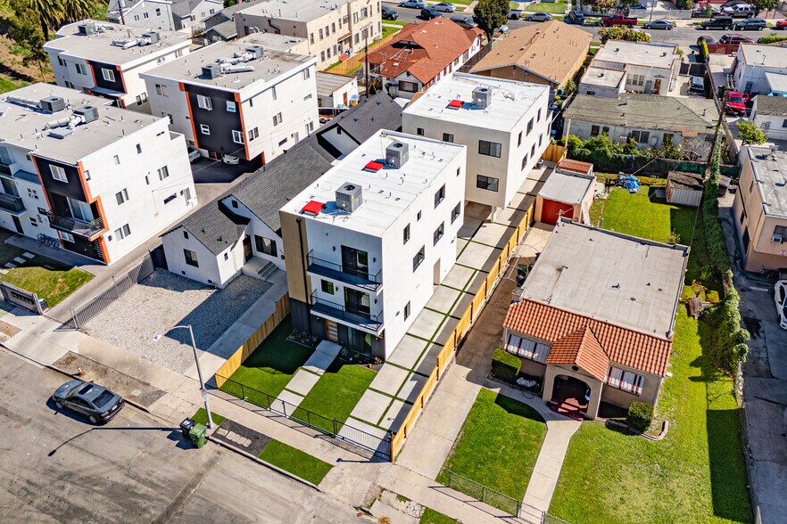 More Photos Of 2424 S West View St, Los Angeles Apartments For Sale