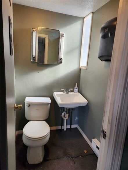 More Photos Of 433 Broadway, Pawtucket Light Distribution For Sale