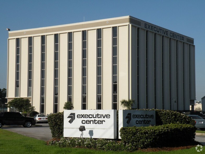More Photos Of 900 Western America Cir, Mobile Unknown For Lease