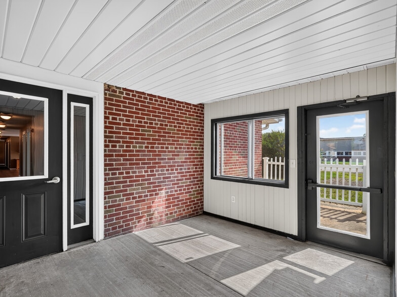 More Photos Of 200 S 4th St, Kawkawlin Assisted Living For Sale