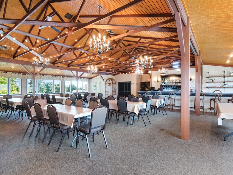 More Photos Of 2973 N Il Route 71, Ottawa Restaurant For Sale