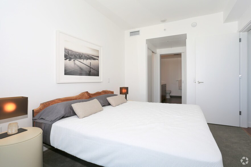 More Photos Of 399 Fremont St, San Francisco Apartments For Lease