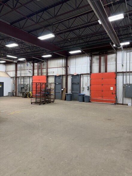 More Photos Of 160 Bud Mil Dr, Buffalo Manufacturing For Lease