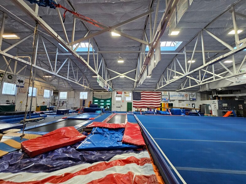 More Photos Of 815 N 1st Ave, Great Falls Auto Dealership For Lease