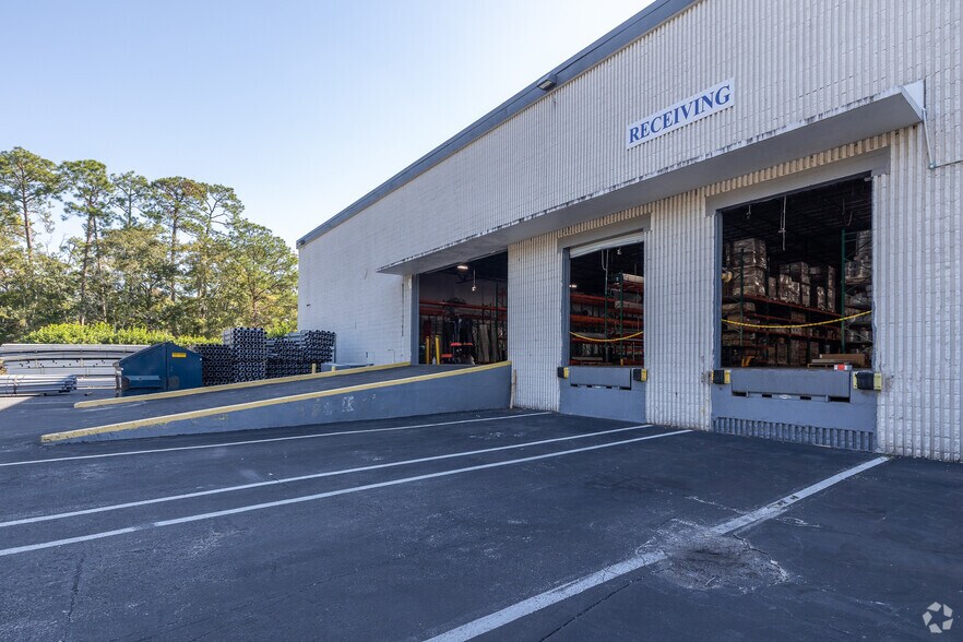 More Photos Of 8051 Bayberry Rd, Jacksonville Warehouse For Sale