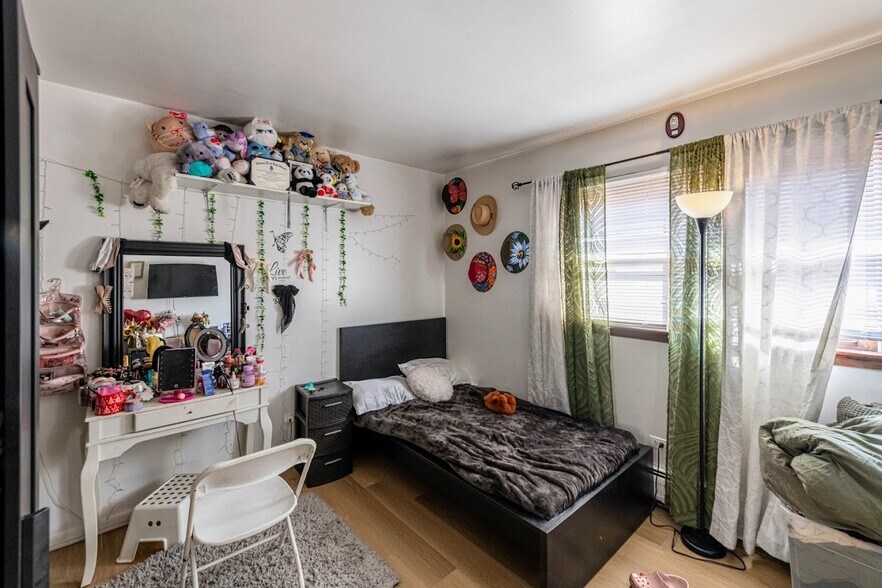 More Photos Of 1619 N 35th Ave, Melrose Park Apartments For Sale