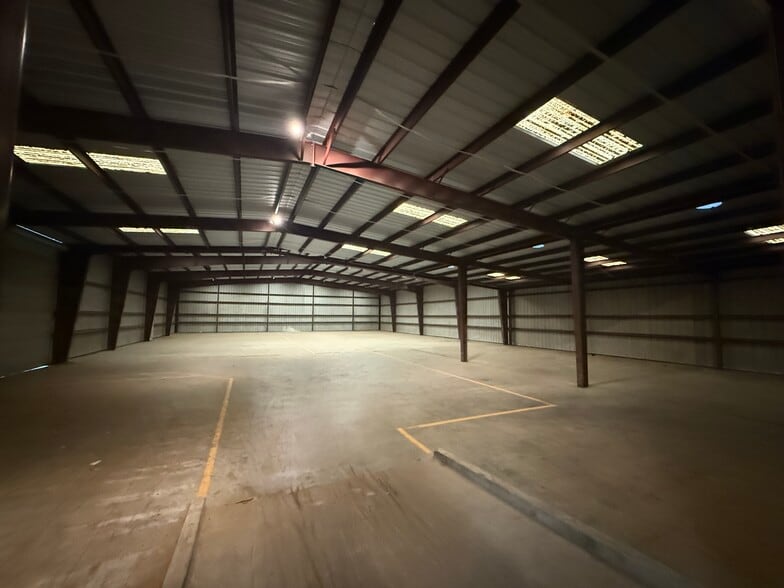 More Photos Of 15046 Grant Rd, Cypress Warehouse For Lease