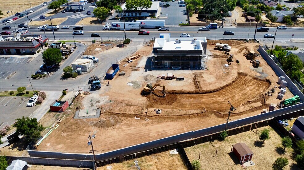 More Photos Of 7945 Elder Creek rd, Sacramento Freestanding For Lease