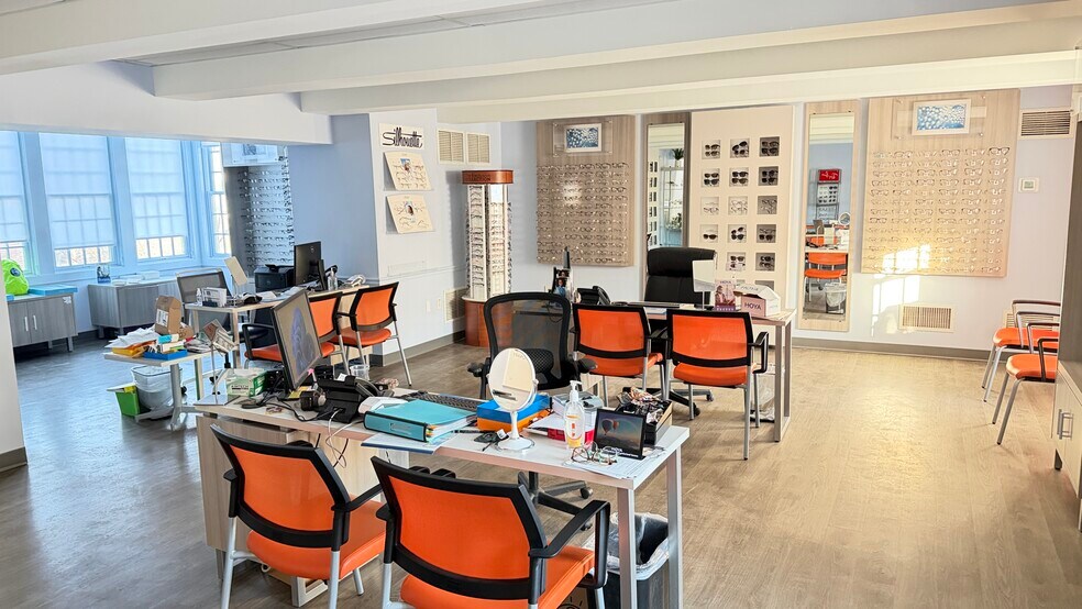 More Photos Of 3110 Grant Ave, Philadelphia Office For Sale