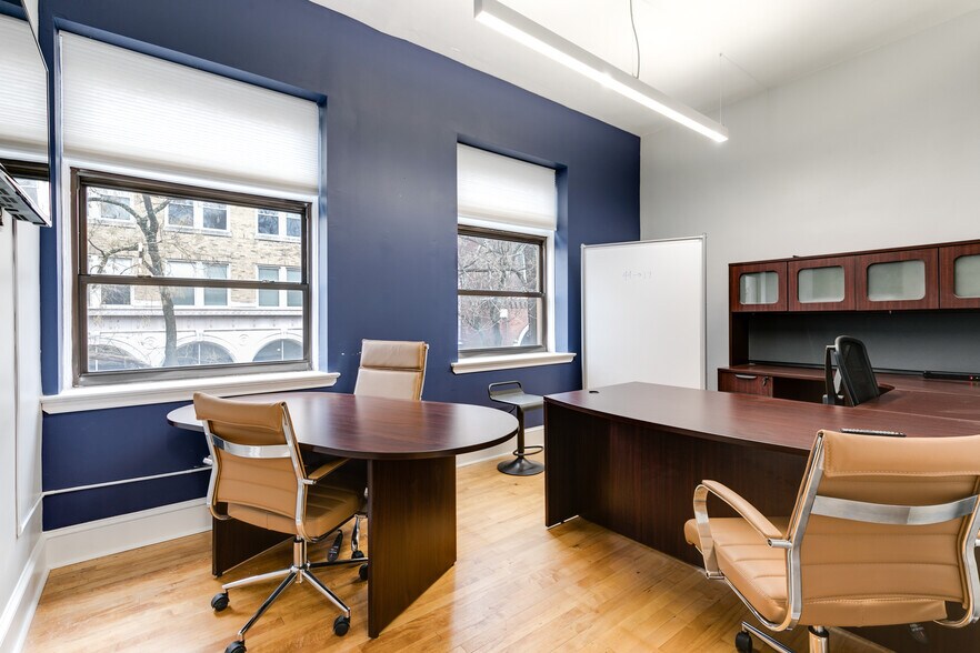 More Photos Of 424 E Grace St, Richmond Bank For Lease