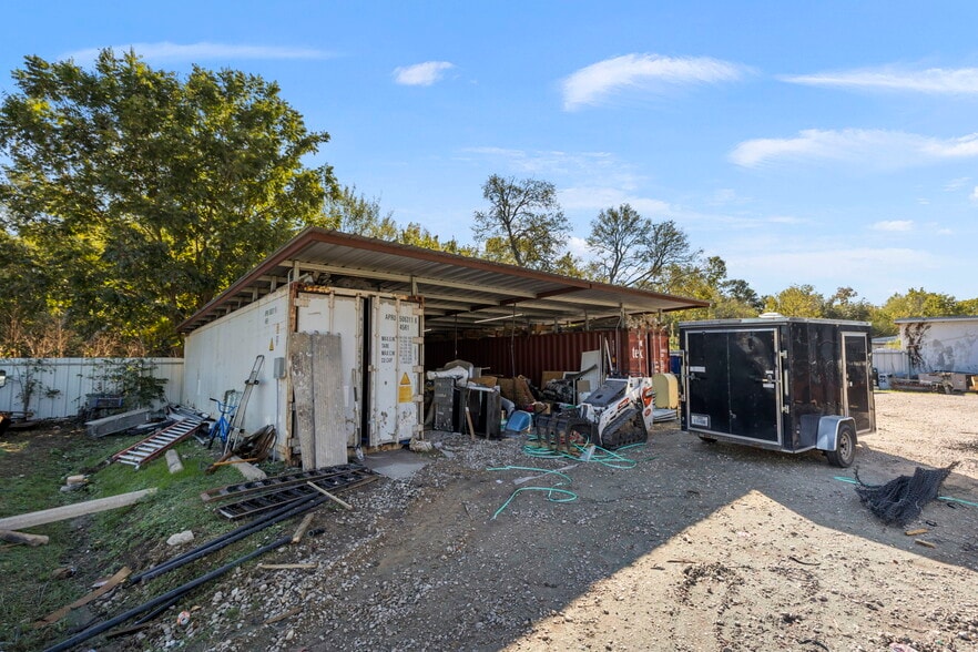 More Photos Of 4107 Weslow St, Houston Warehouse For Sale