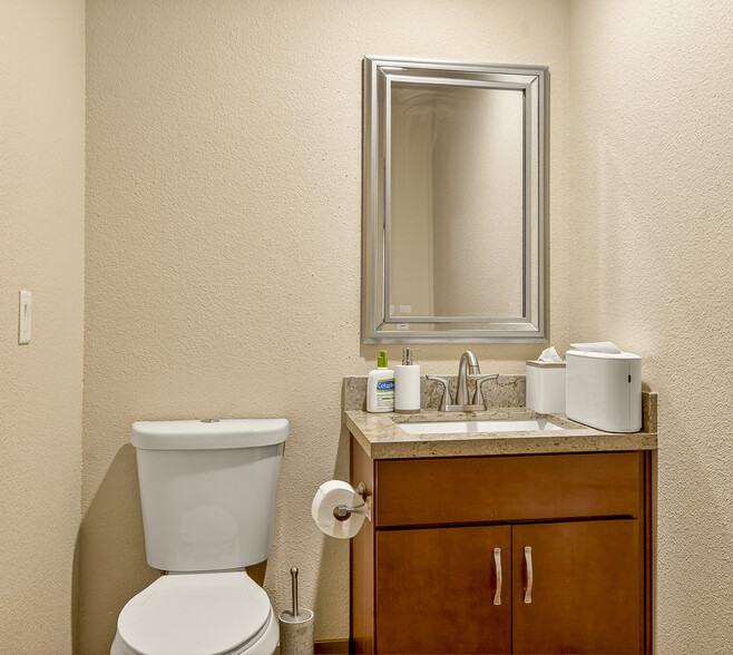 More Photos Of 1300 N Rim Dr, Flagstaff Medical For Sale