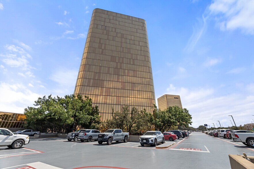 More Photos Of 8350 N Central Expy, Dallas Unknown For Lease