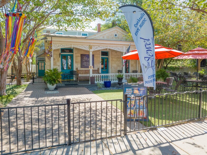 More Photos Of 1102 S Alamo St, San Antonio Storefront Retail Office For Sale