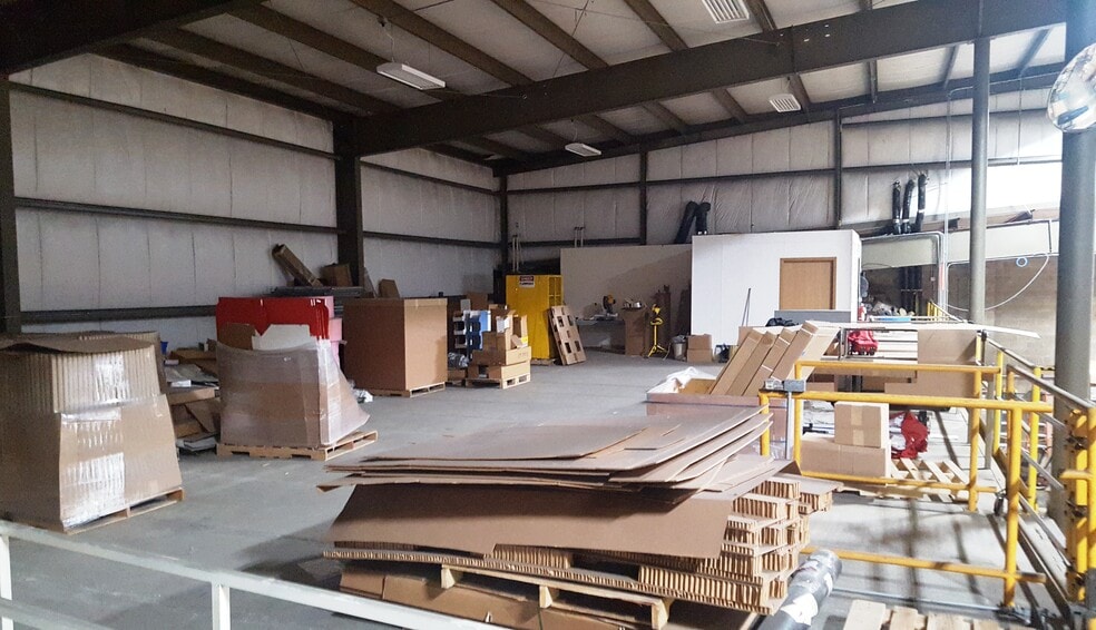 More Photos Of 202-206 Regas Rd, Madison Warehouse For Lease