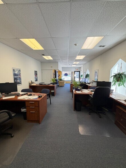 More Photos Of 423 York Rd, Jenkintown Storefront Retail Residential For Lease