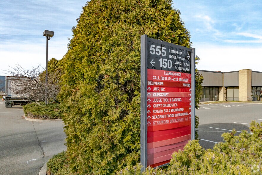 More Photos Of 555 Lordship Blvd, Stratford Showroom For Lease