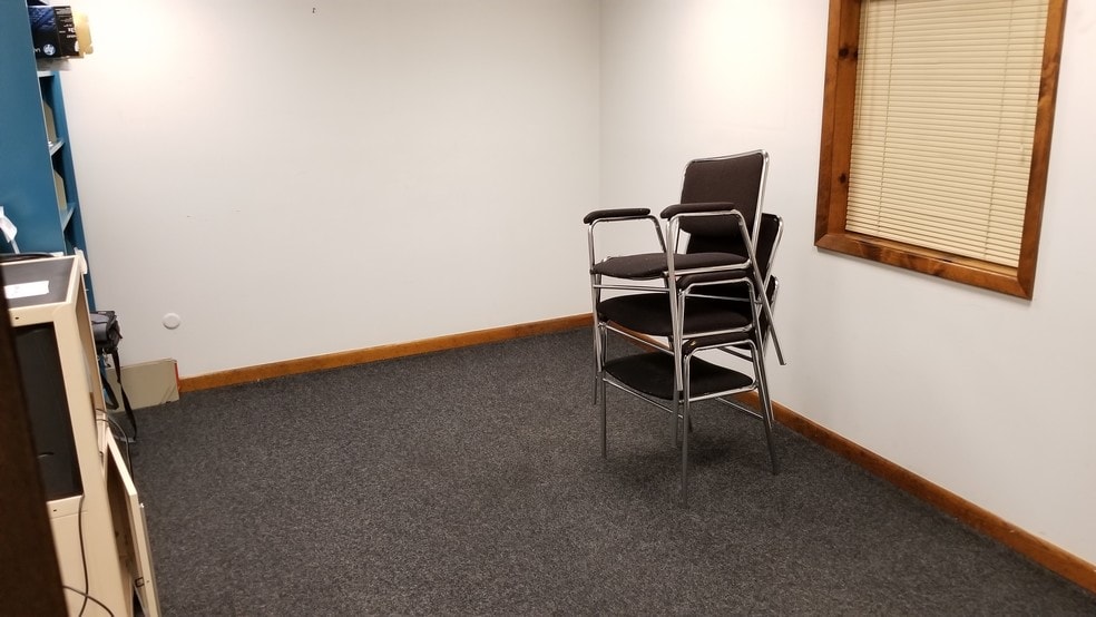 More Photos Of 71 Love Ln, Netcong Warehouse For Lease