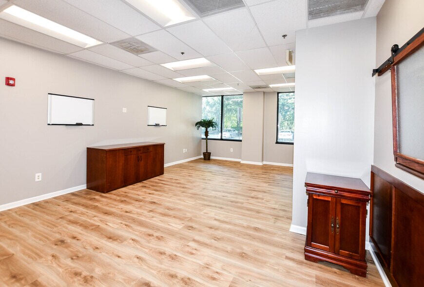 More Photos Of 12150 Annapolis Rd, Glenn Dale Medical For Lease